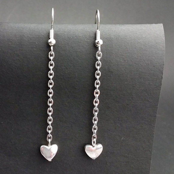 Harriet Ave Jewels Jewelry - Heart ♥️ Earrings